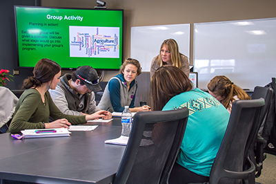 Instructor teaching room of faculty.