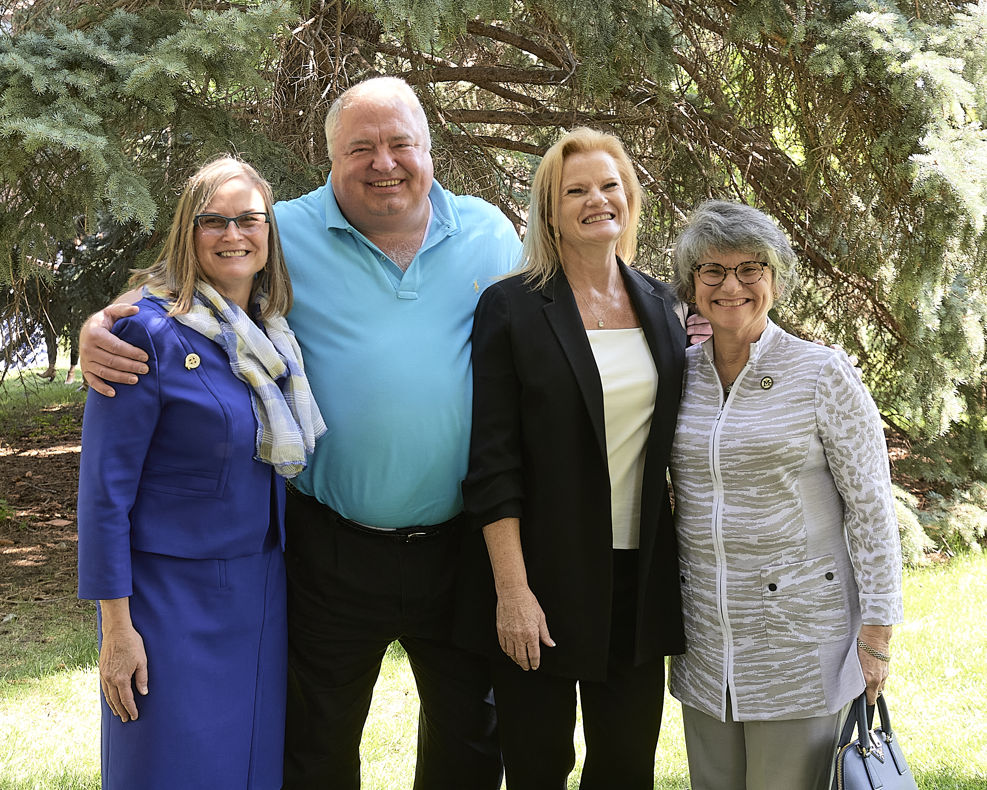 Mark & Robyn Jones with Dean Shannon & President Cruzado 